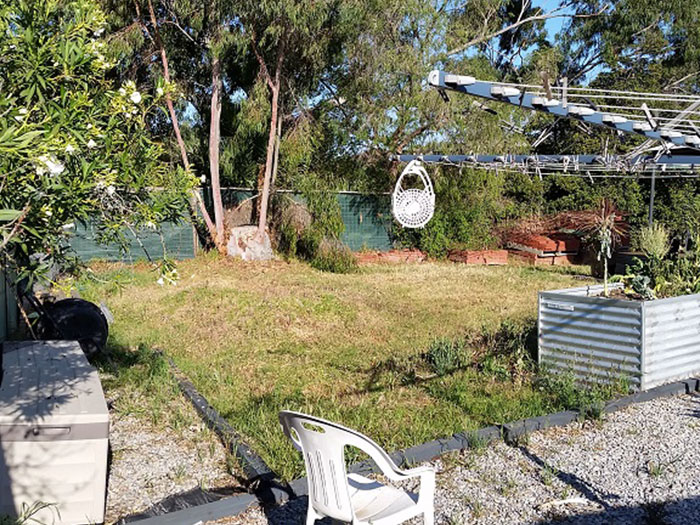Backyard Before Garden Makeover Backyard Before Garden Makeover
