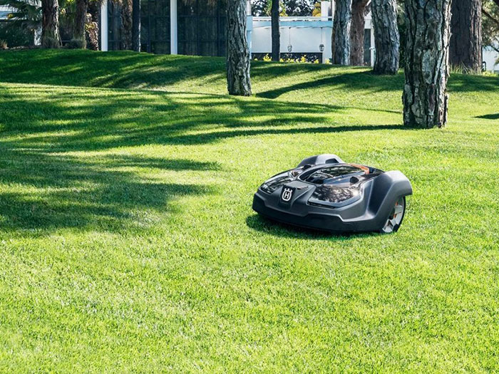 Low Maintenance Mowing | Husqvarna AutoMower Low Maintenance Mowing | Husqvarna AutoMower